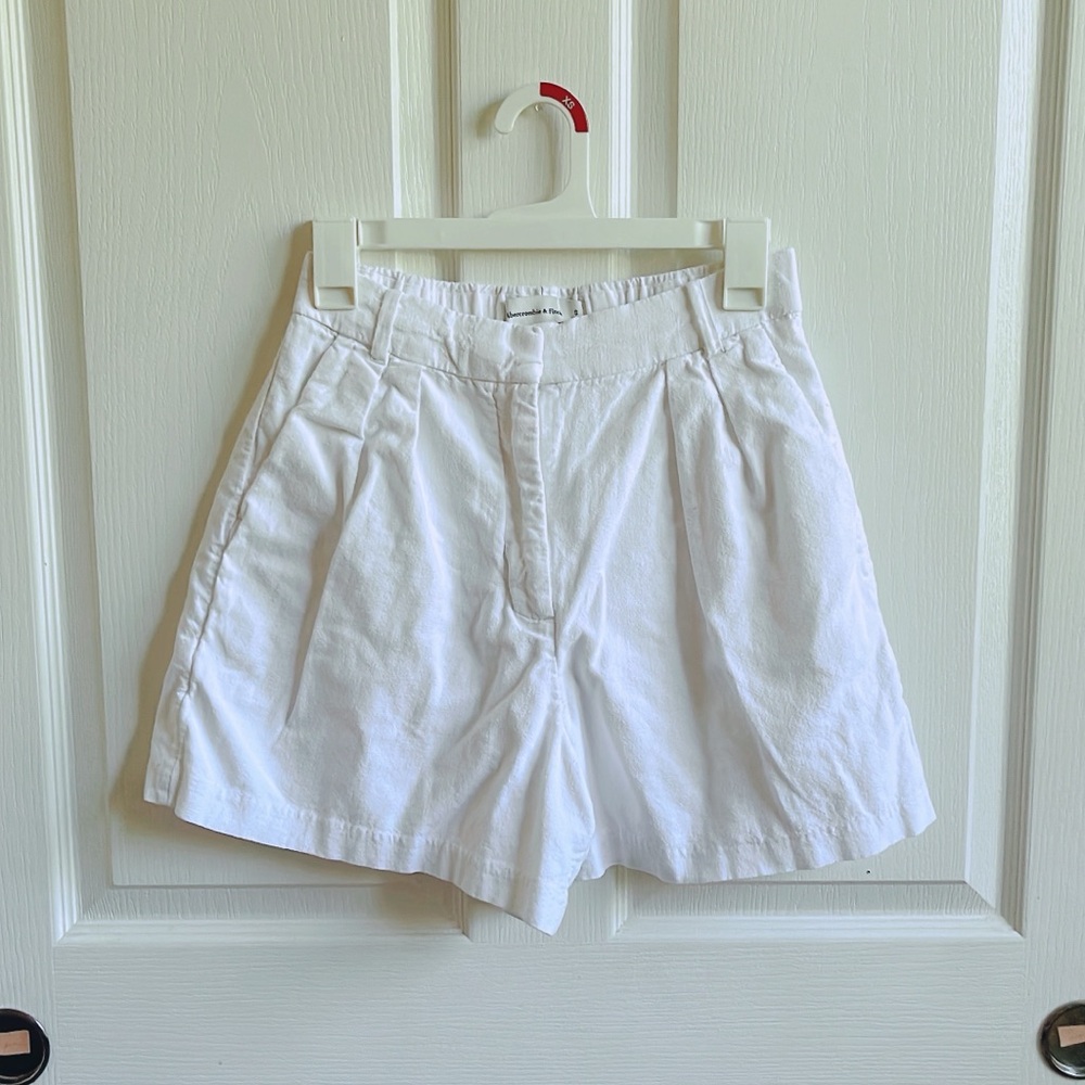 Abercrombie and Fitch linen blend high waist shorts